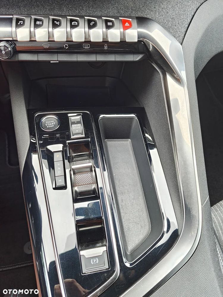 Peugeot 3008 BlueHDi 130 Stop & Start EAT8 Active Business-Paket - 25