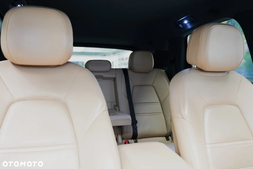 Porsche Cayenne Standard - 28