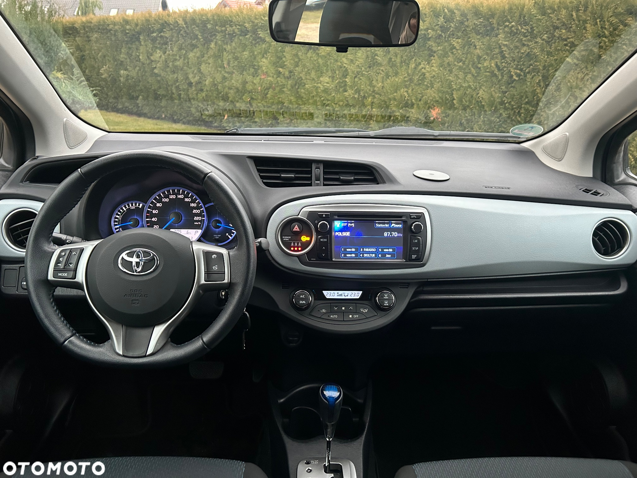 Toyota Yaris Hybrid 100 Active - 9