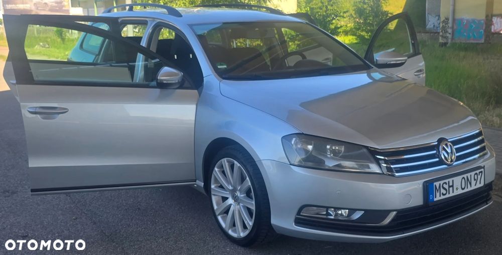 Volkswagen Passat 2.0 TDI DPF BlueMotion Technology Trendline - 14