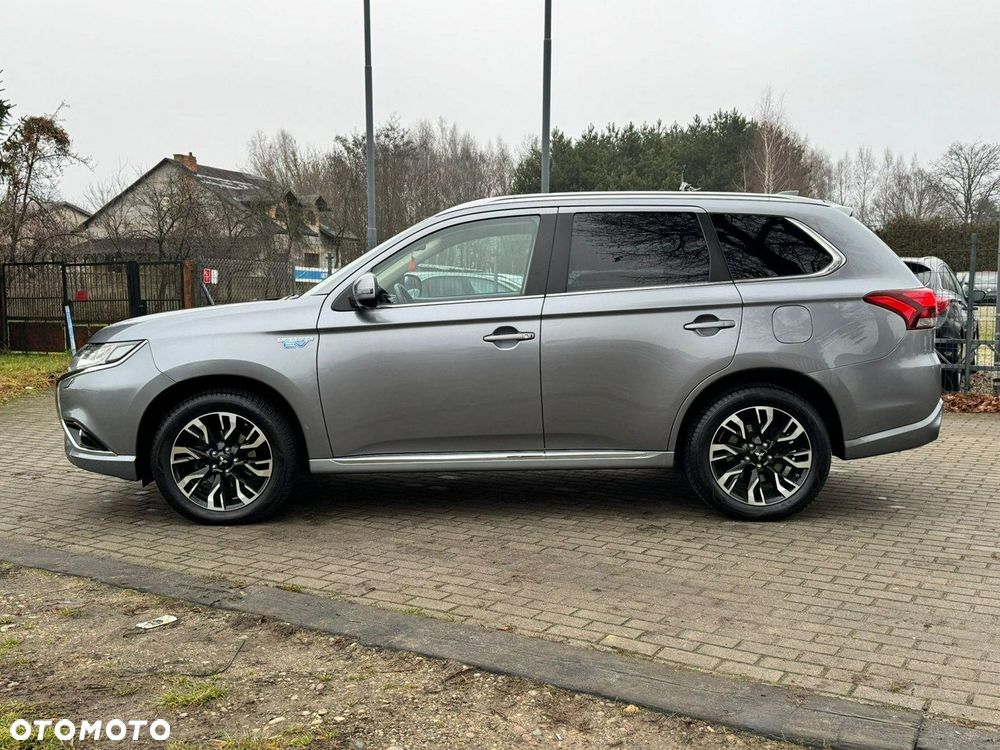 Mitsubishi Outlander - 15