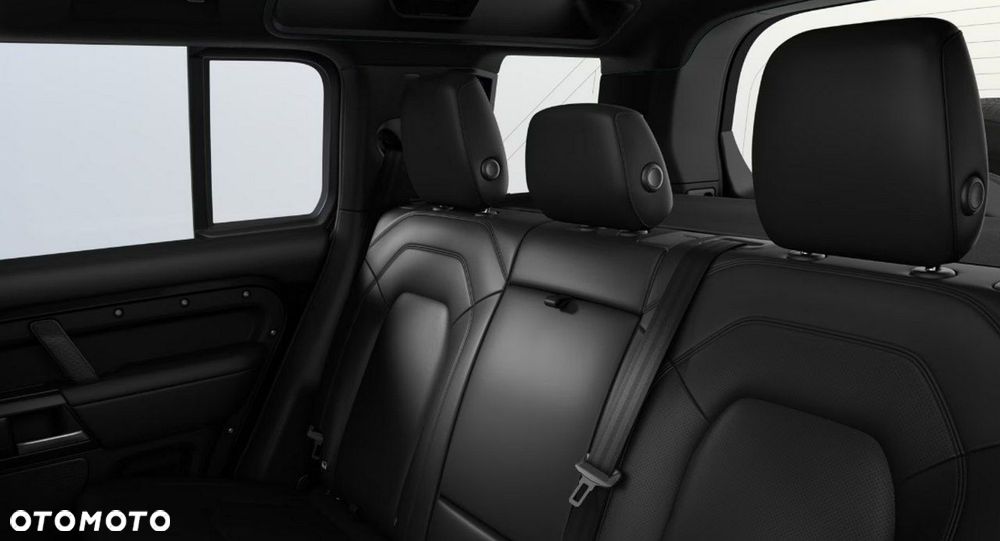 Land Rover Defender - 4