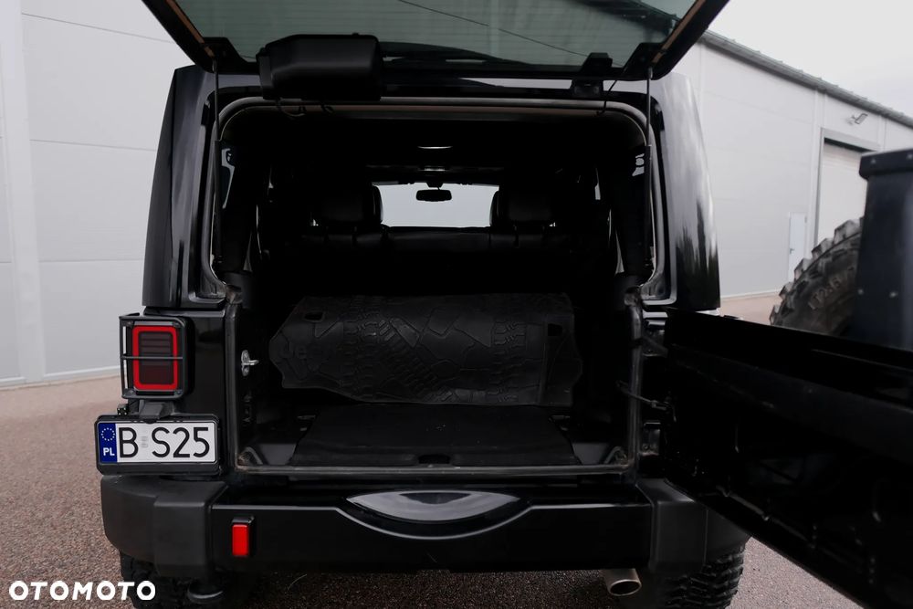Jeep Wrangler 3.6 Unlim Sahara - 38