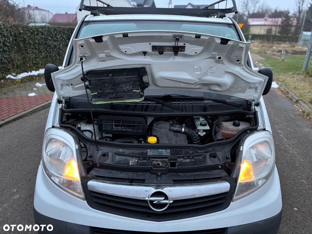 Opel Vivaro - 11