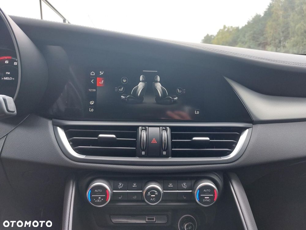 Alfa Romeo Giulia 2.0 Turbo Veloce Q4 - 24