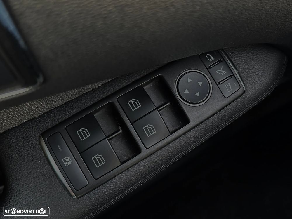 Mercedes-Benz E 250 CDI Avantgarde BE Auto. - 21