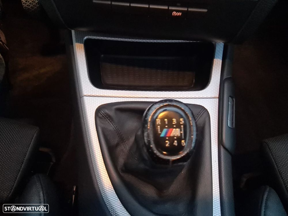 BMW 120 d Limited Edition Lifestyle c/ M Sport Pack - 9