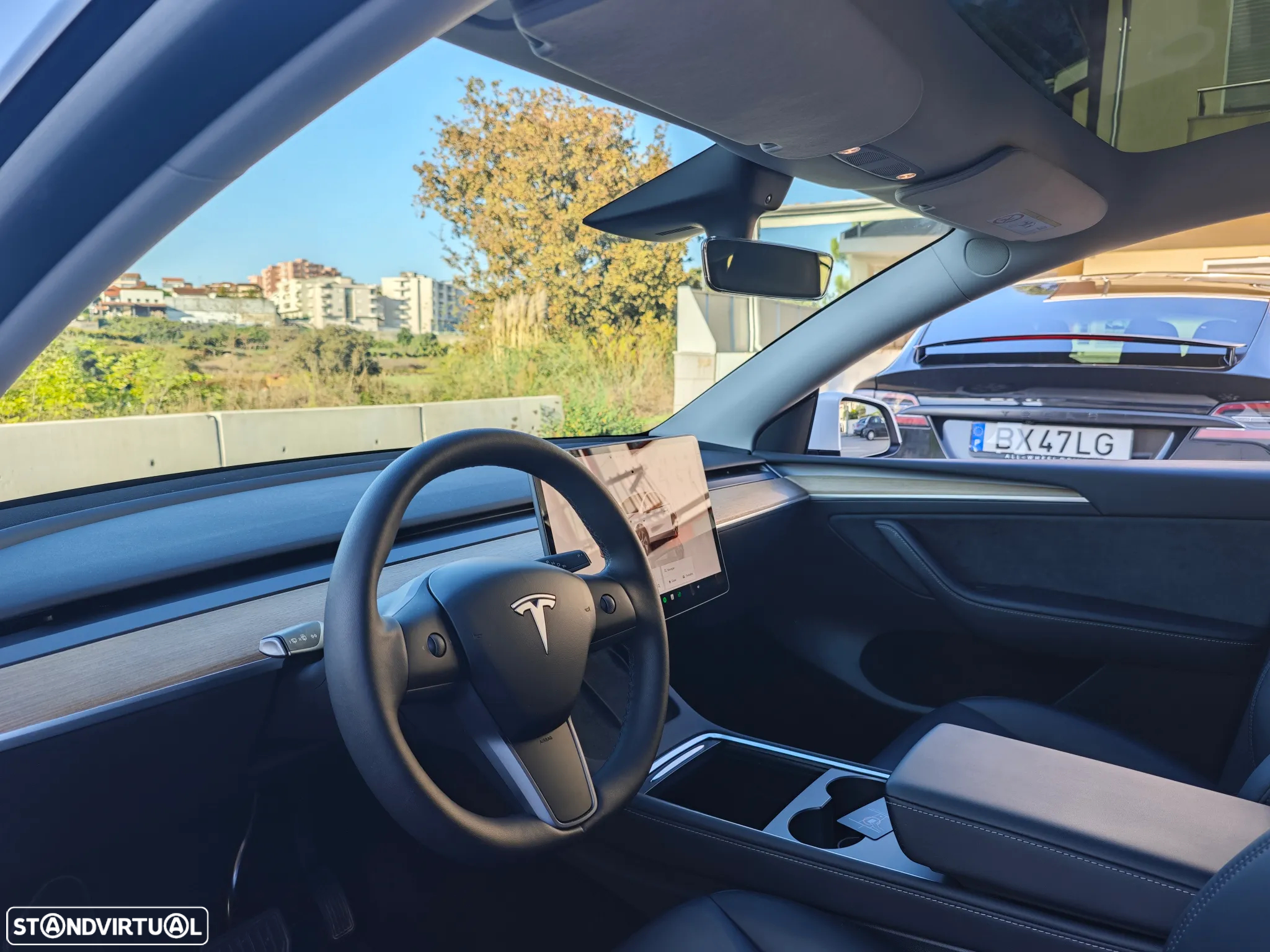 Tesla Model Y Long Range Dual Motor AWD - 14
