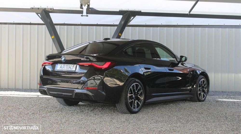 BMW i4 eDrive40 Desportiva M - 4