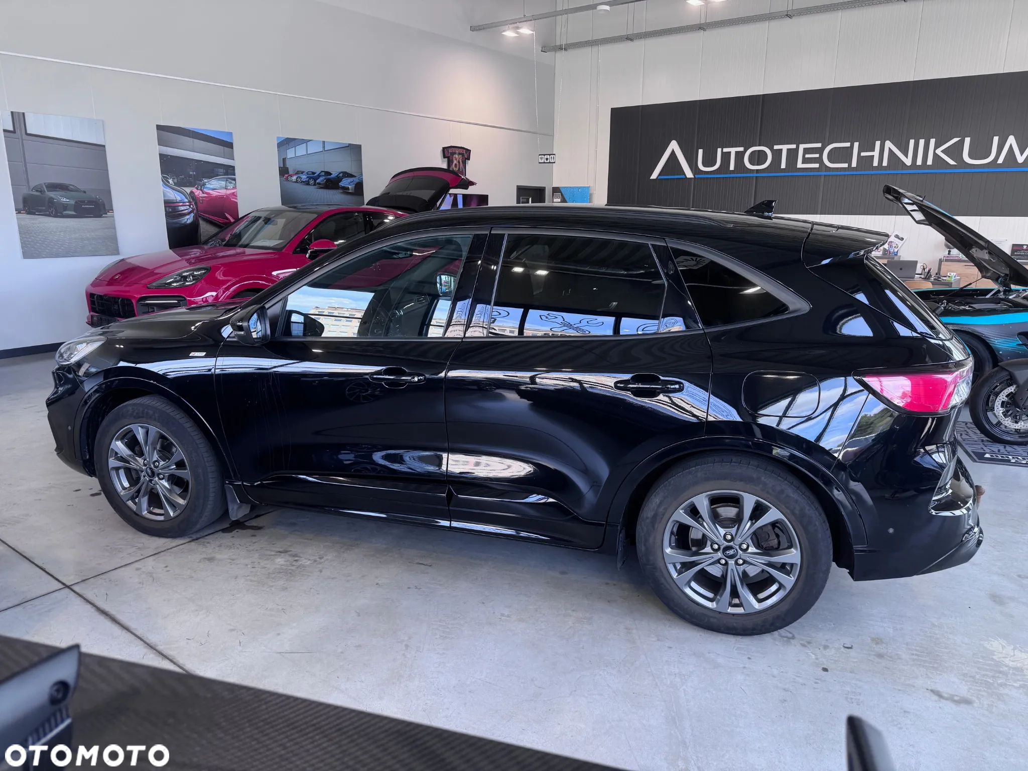 Ford Kuga 1.5 EcoBoost FWD ST-Line - 9
