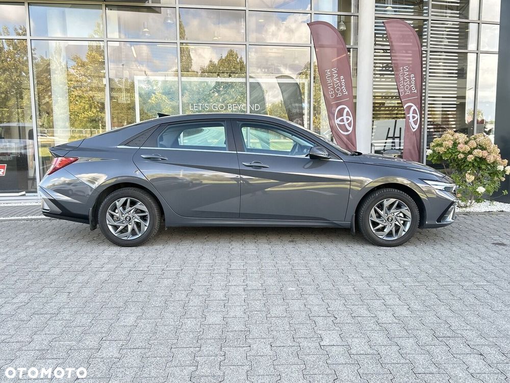 Hyundai Elantra 1.6 Smart - 6