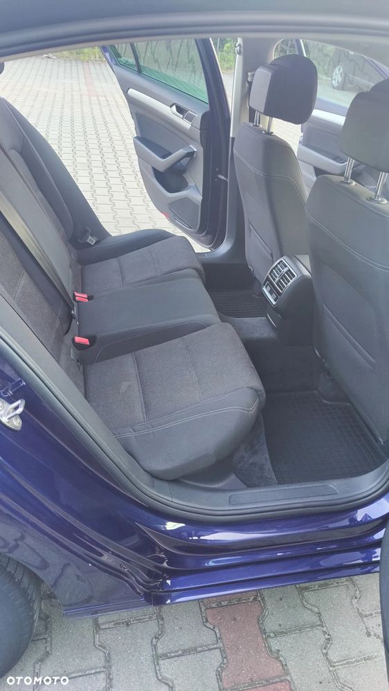 Volkswagen Passat 2.0 TDI BMT Comfortline DSG - 10
