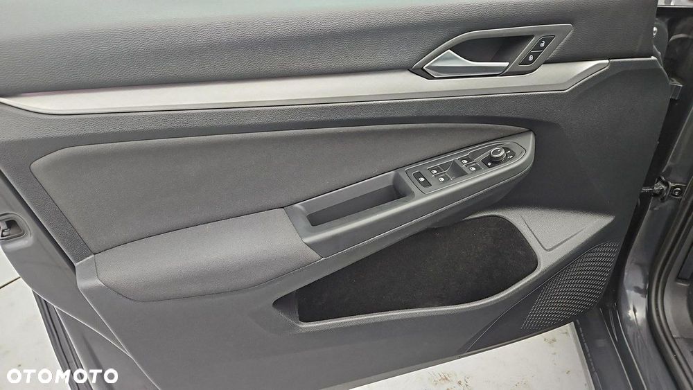 Volkswagen Golf VIII 2.0 TDI Life - 10