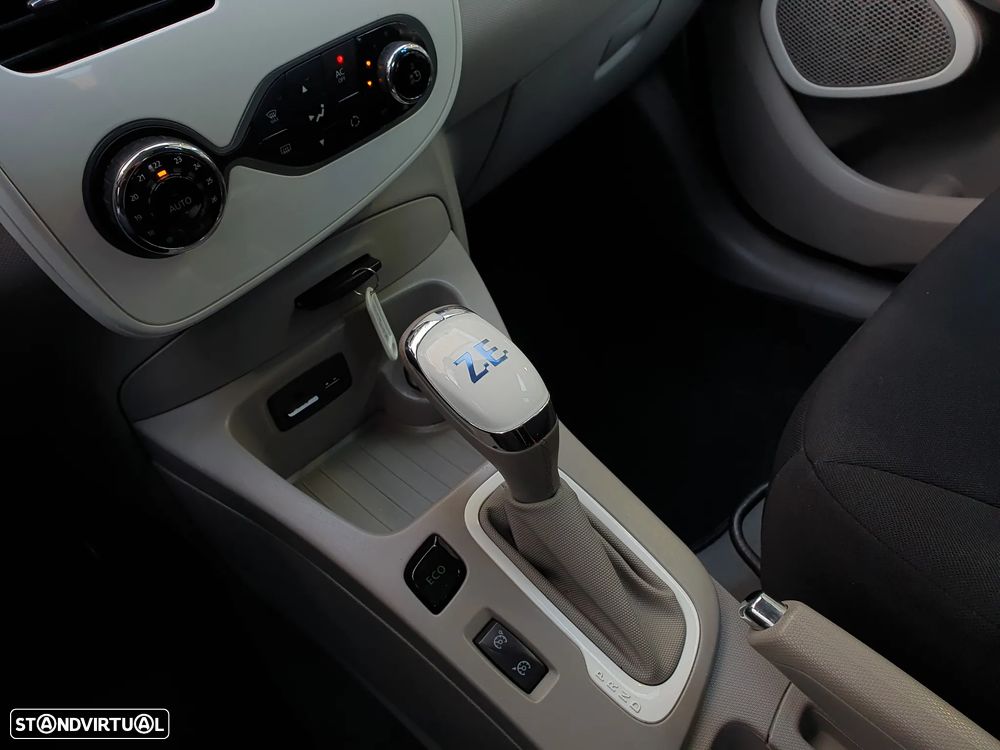 Renault Zoe (c/ Bateria) Life - 12