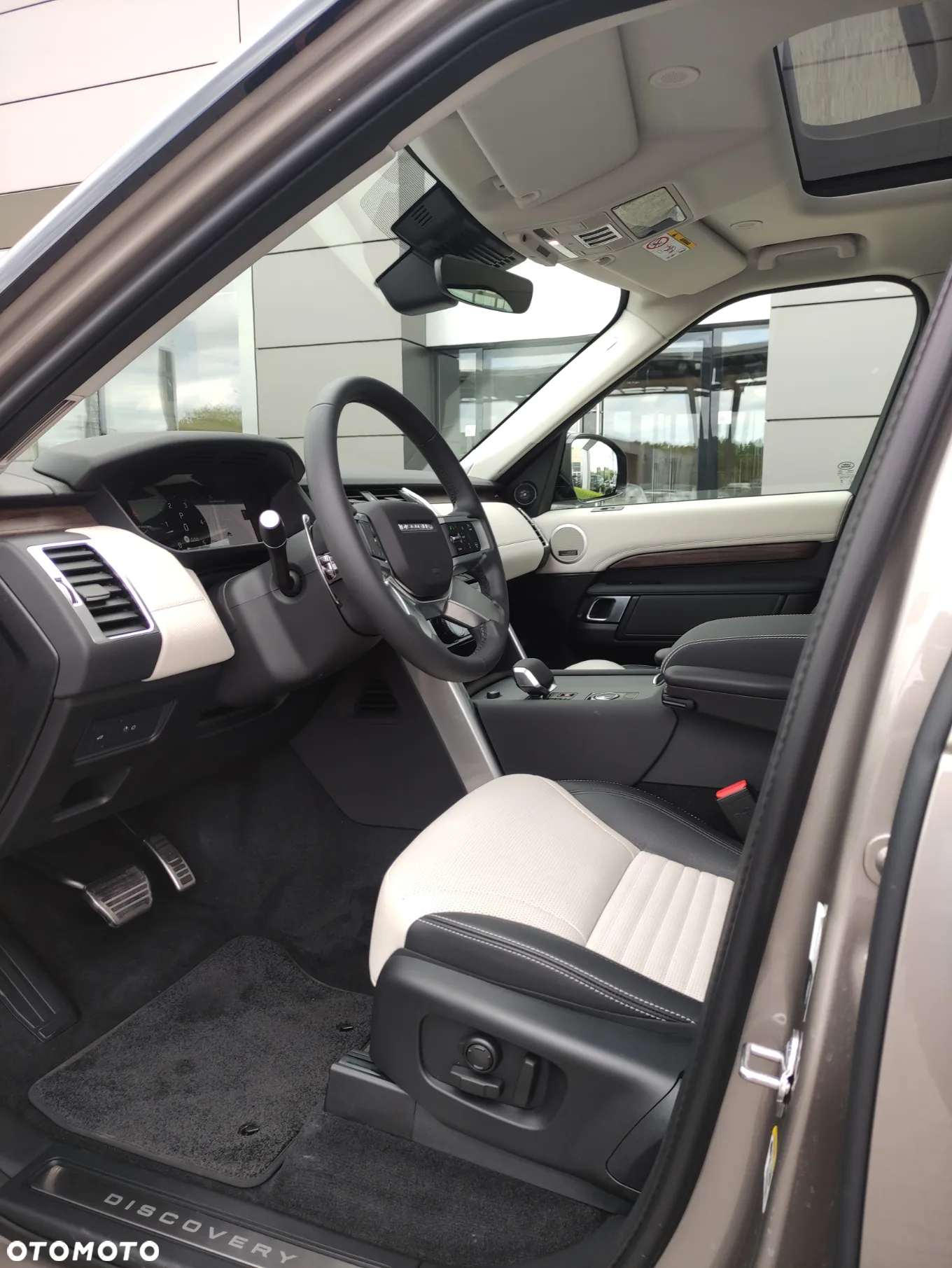 Land Rover Discovery - 3