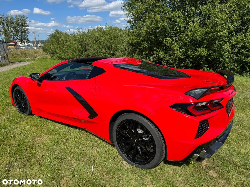 Chevrolet Corvette - 17