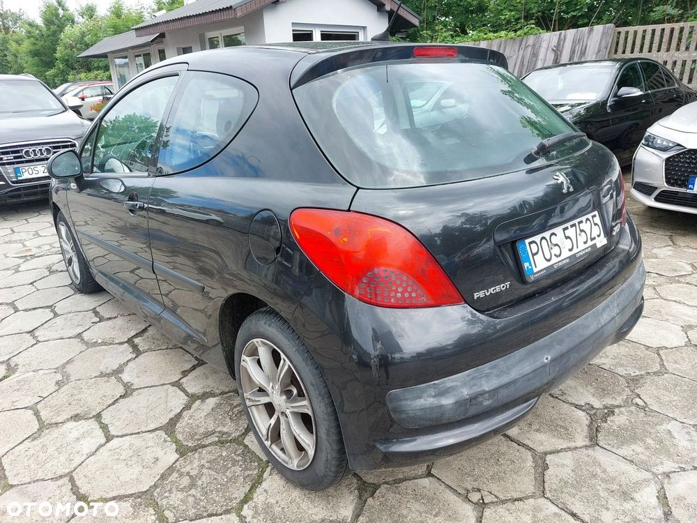 Peugeot 207 - 6