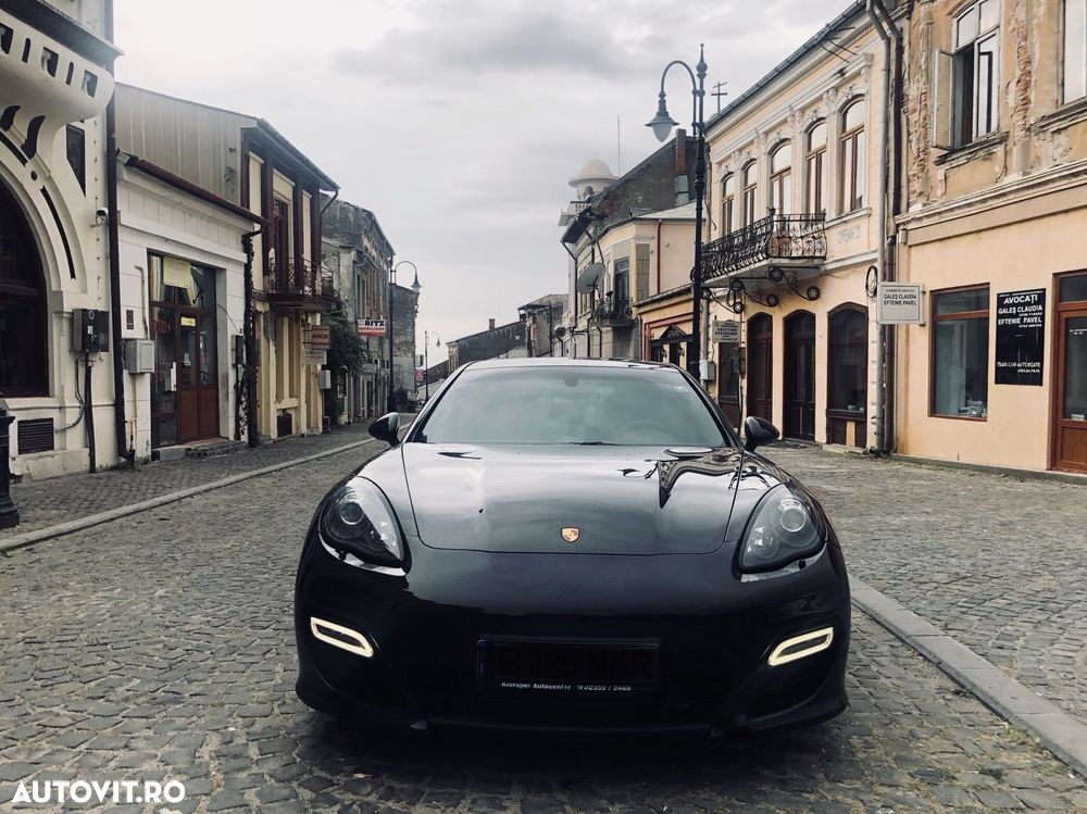 Porsche Panamera - 3