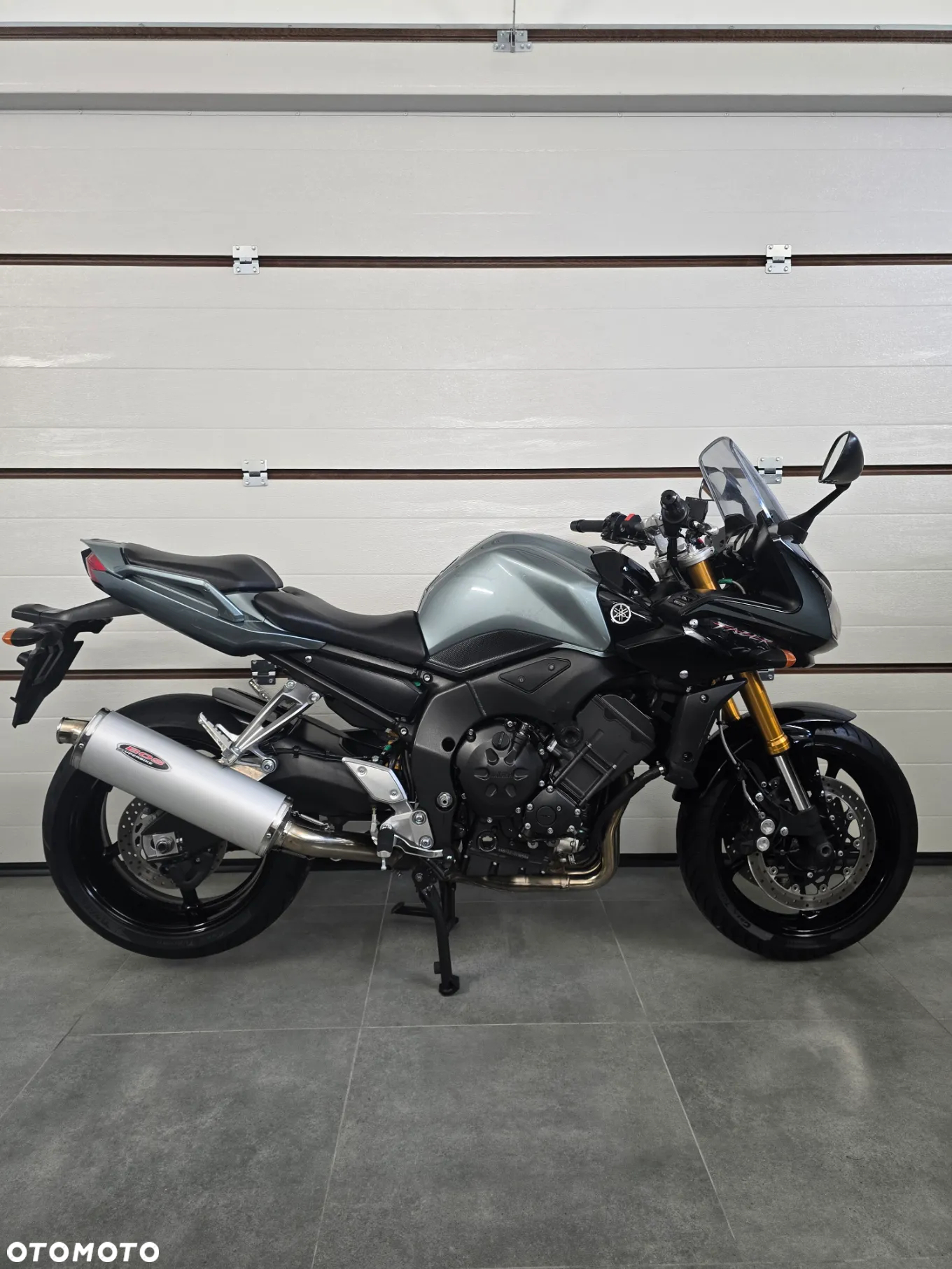 Yamaha FZ - 11