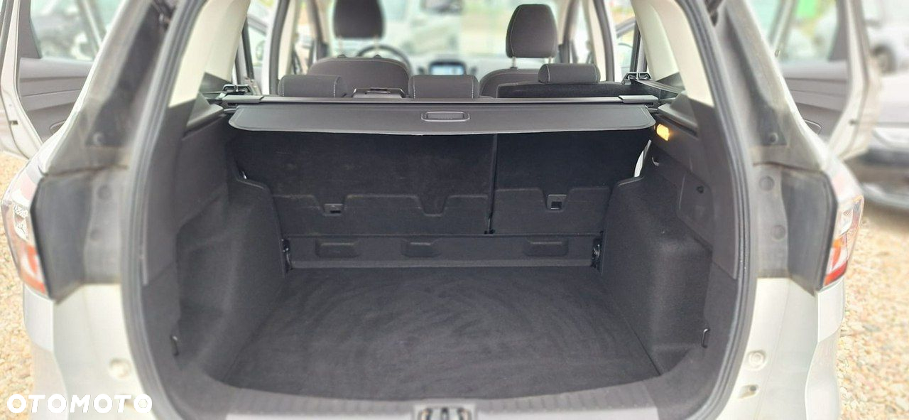 Ford Kuga - 19