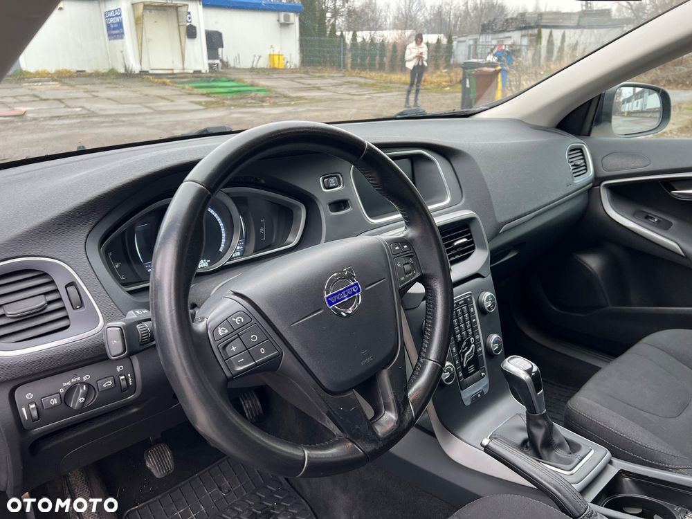 Volvo V40 D2 Kinetic - 9