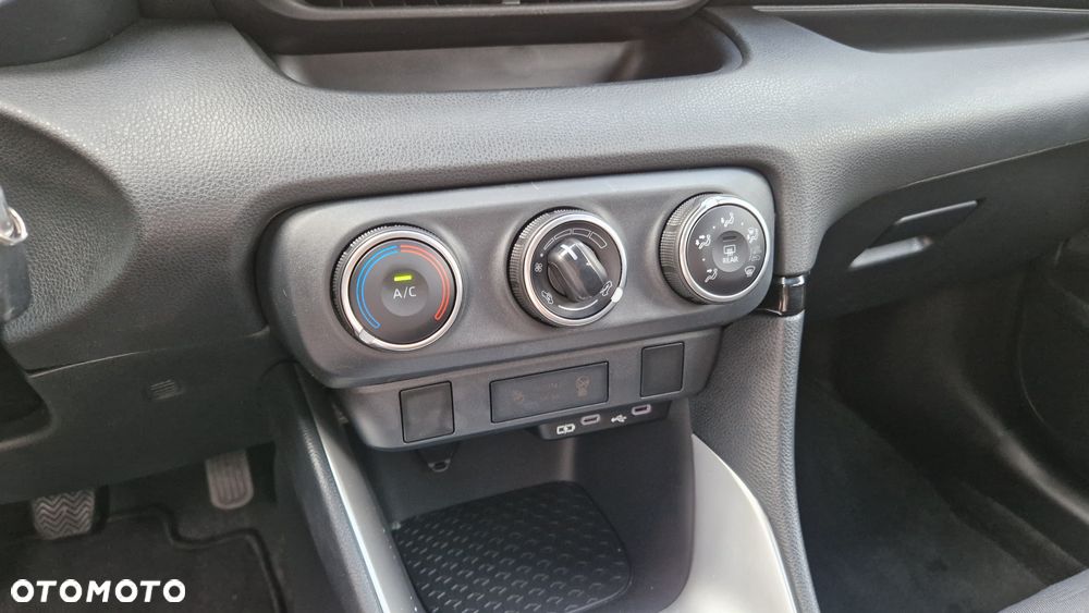 Toyota Yaris - 16