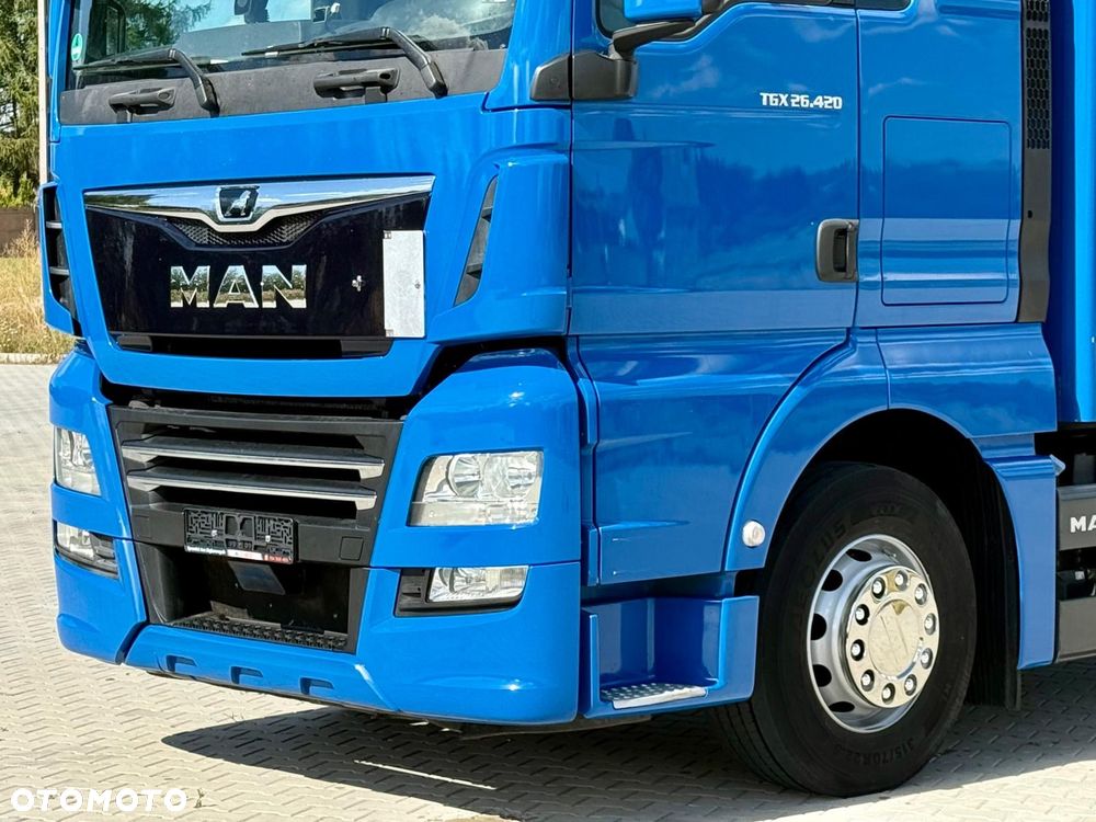 MAN TGX 26.420 / KONTENER / WINDA / 8.5 M DŁUGOŚCI / 21 EUROPALET / 6x2 / 3 OŚ PODNOSZONA I SKRĘTNA / ŁADOWNOŚĆ 14 415 KG / 2018 ROK / Z NIEMIEC - 16