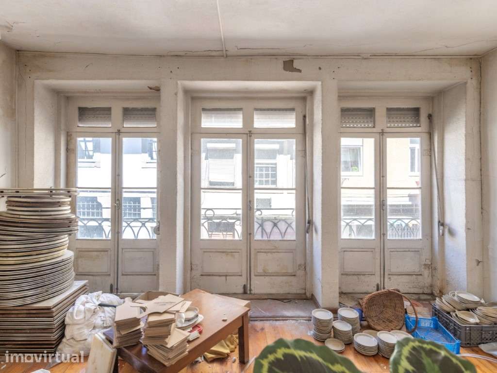 Prédio para Reabilitação no Centro Histórico de Vila Nova de Gaia - Grande imagem: 4/14