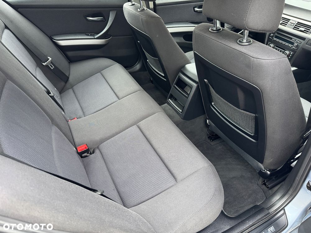BMW Seria 3 - 17