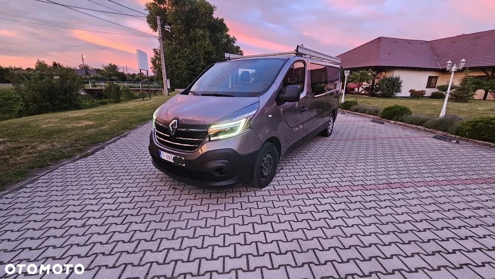 Renault Trafic Grand 2.0 dCi EDC - 11