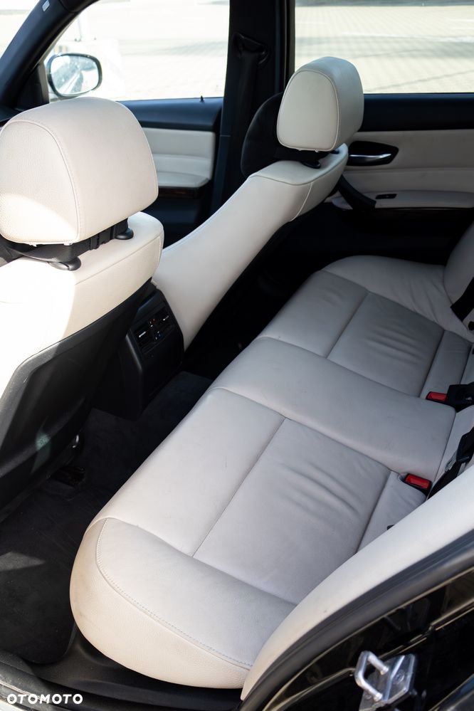 BMW Seria 3 330d DPF Edition Sport - 10