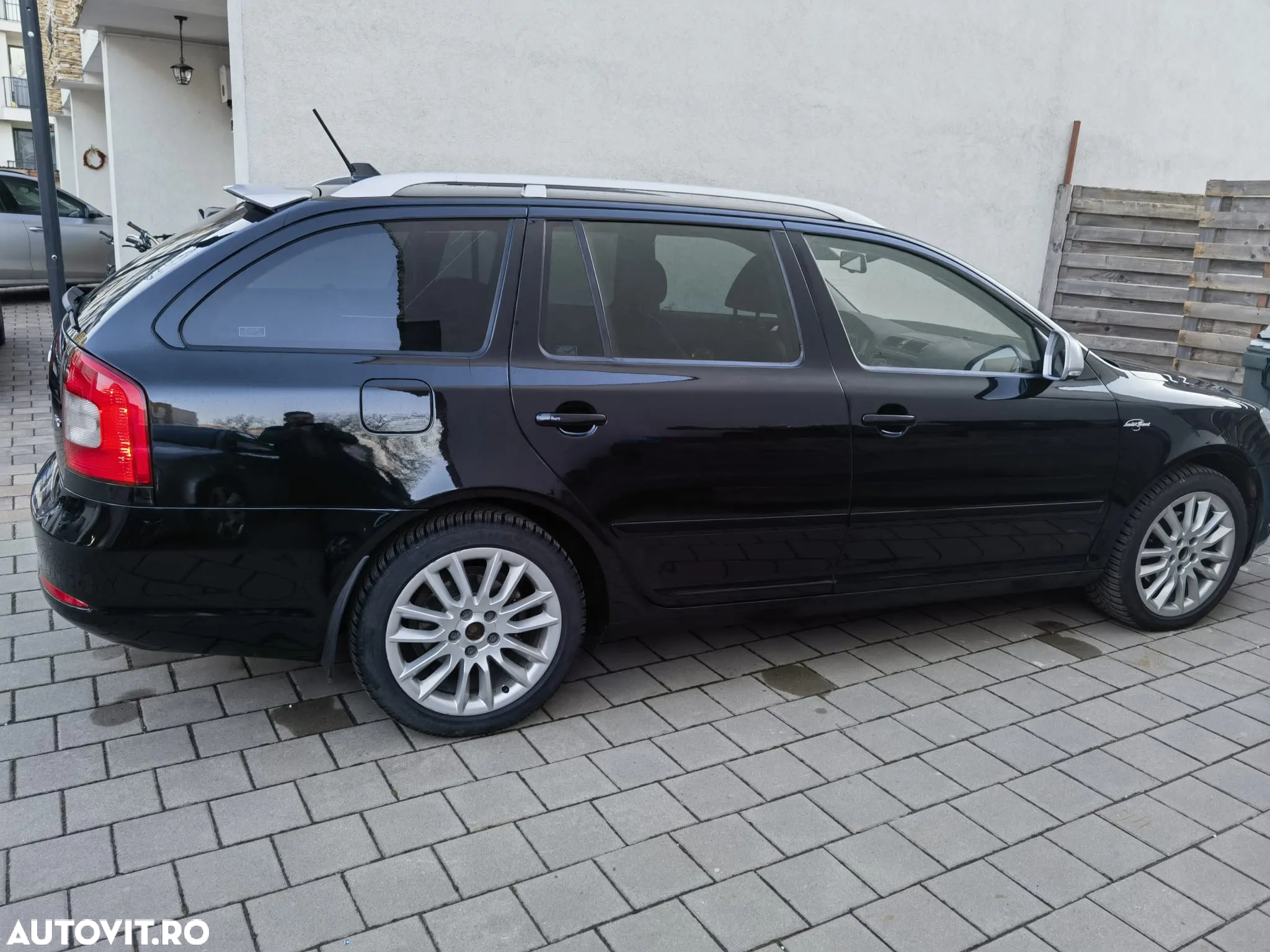 Skoda Octavia Combi 2.0 TDI Laurin Klement 4x4 DSG - 16