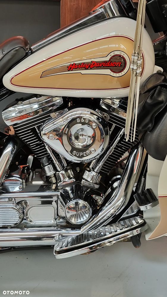 Harley-Davidson FLH Electra Glide - 13