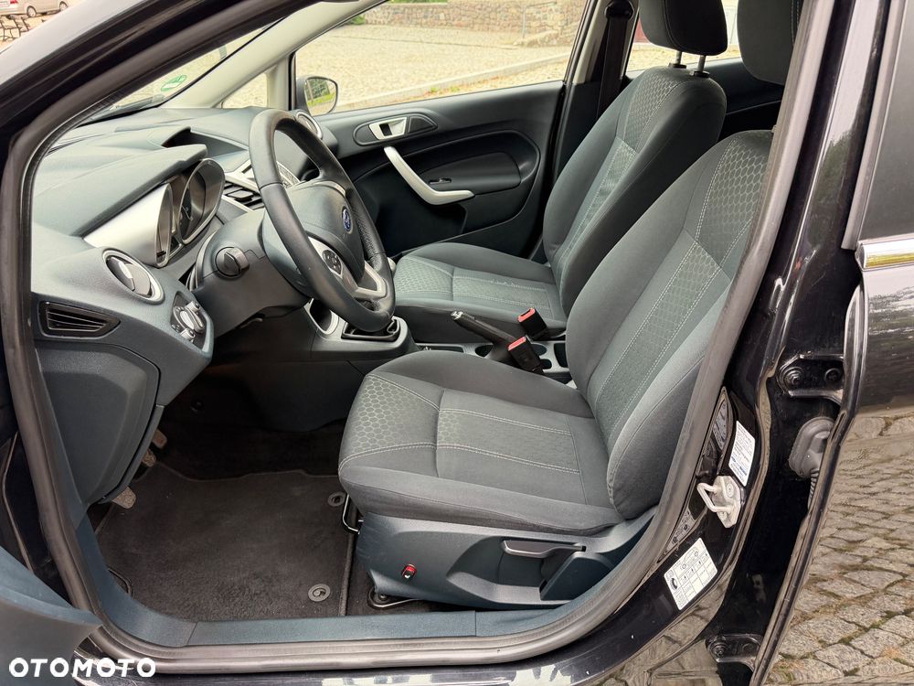 Ford Fiesta 1.25 Titanium X - 40