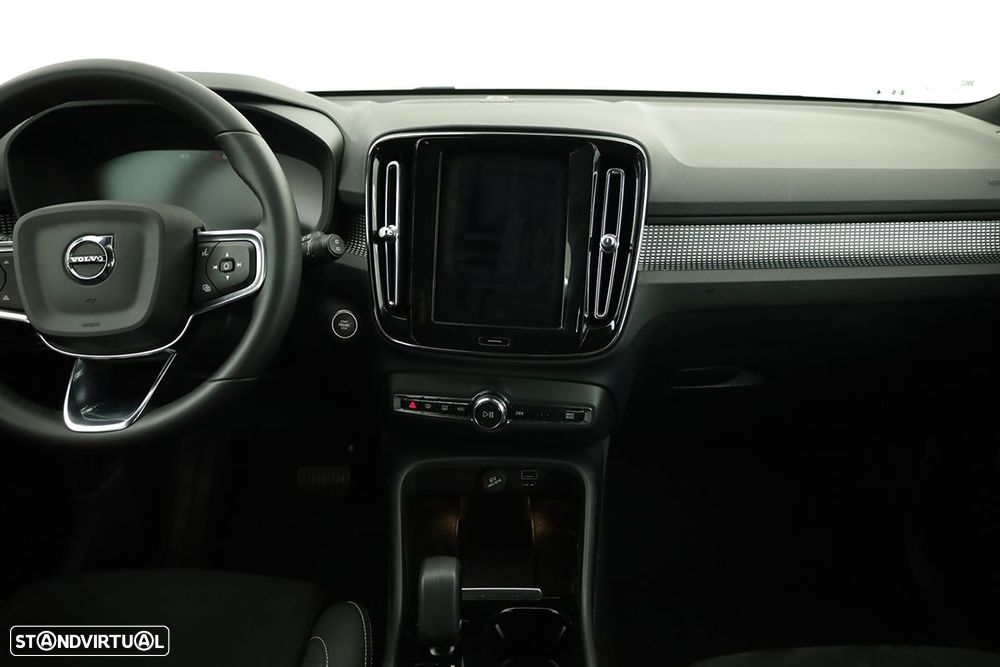 Volvo XC 40 1.5 T2 Plus Dark Auto - 8