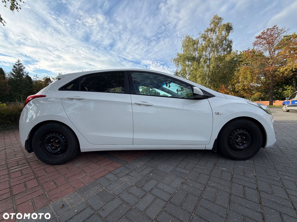 Hyundai i30 1.6 CRDi Classic + - 13
