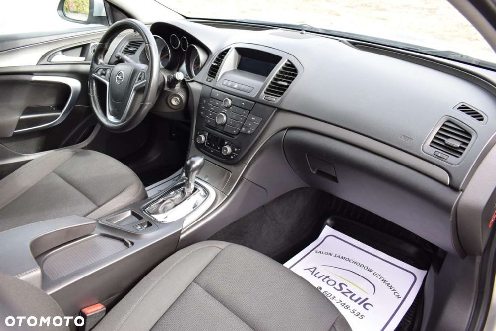 Opel Insignia - 24