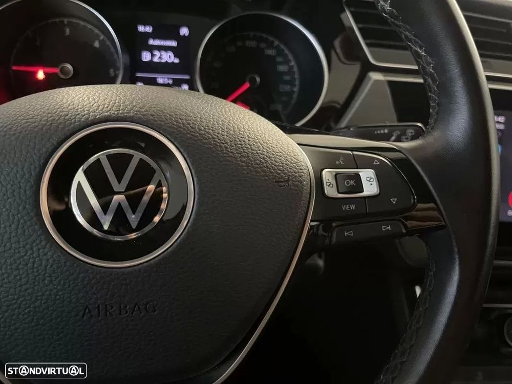 VW Touran 2.0 TDI Confortline - 24
