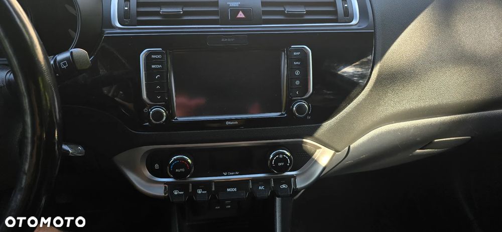 Kia Rio 1.2 XL Business Line - 31