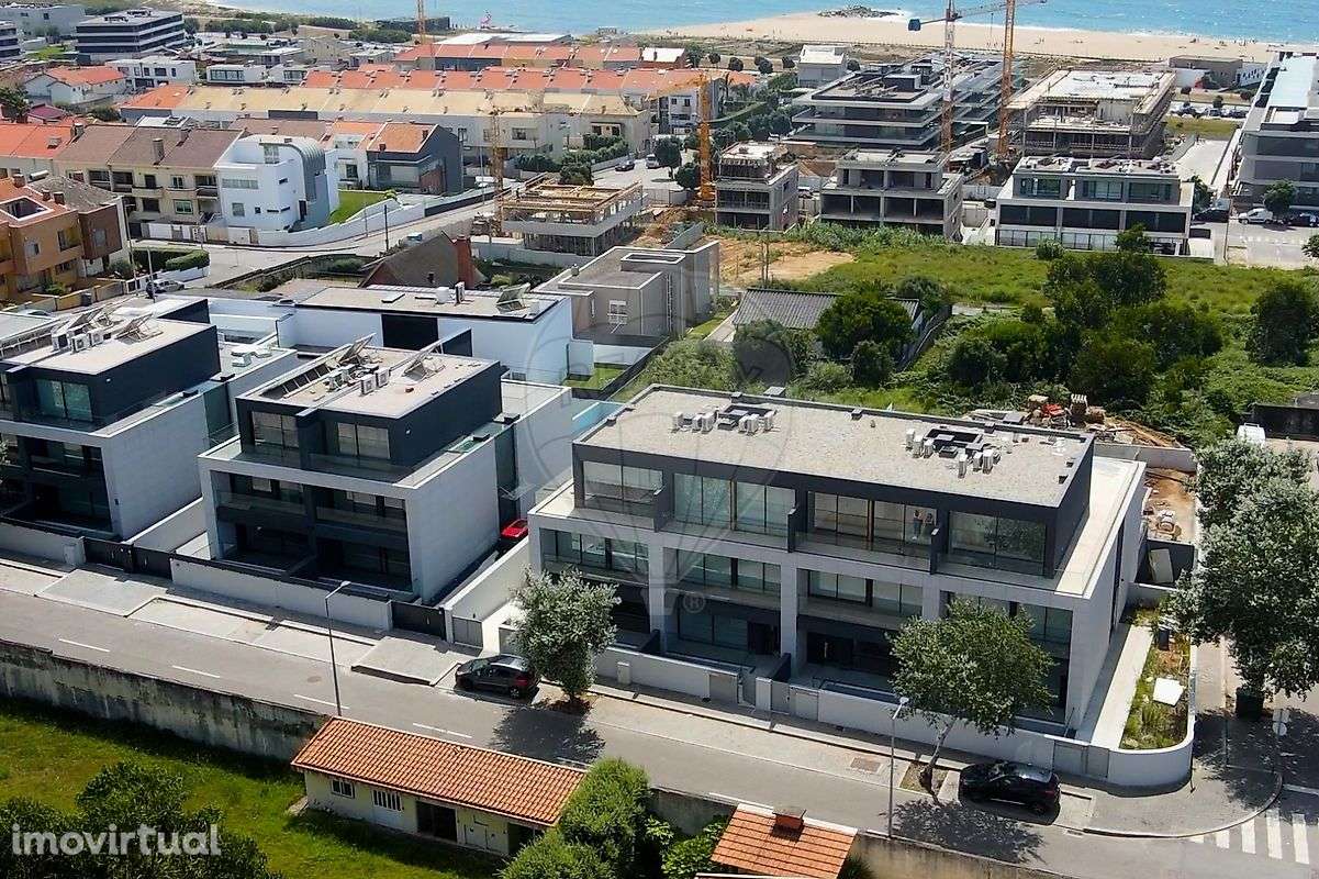 Moradia T4 para venda - Grande imagem: 3/49