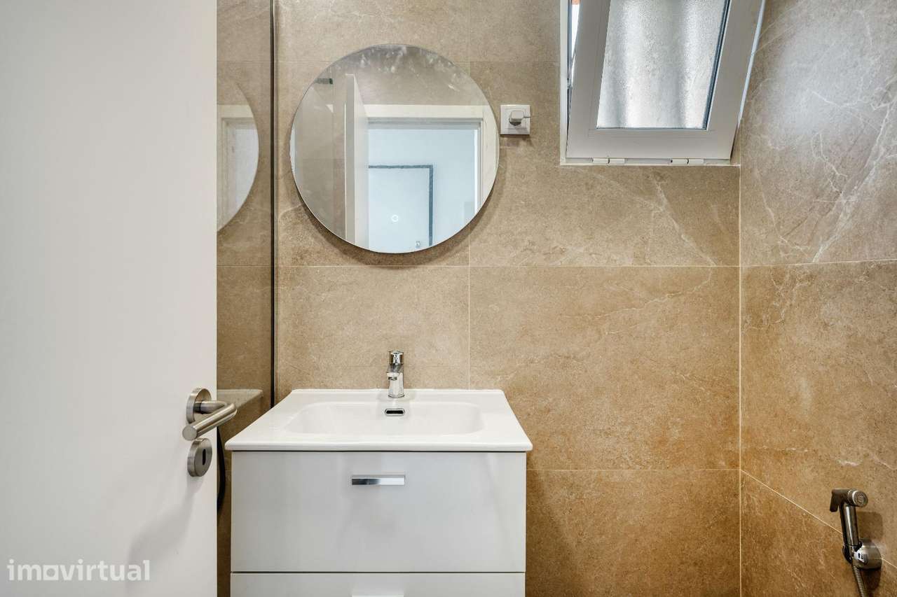 Apartamento T2 Completamente Renovado com Varanda | Barreiro - Grande imagem: 5/16