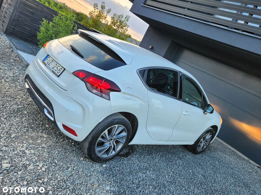 Citroën DS4 HDi 165 SoChic - 29