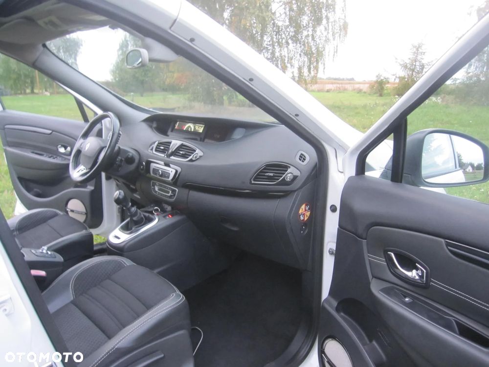 Renault Scenic Energy TCe 130 S&S Bose Edition - 12