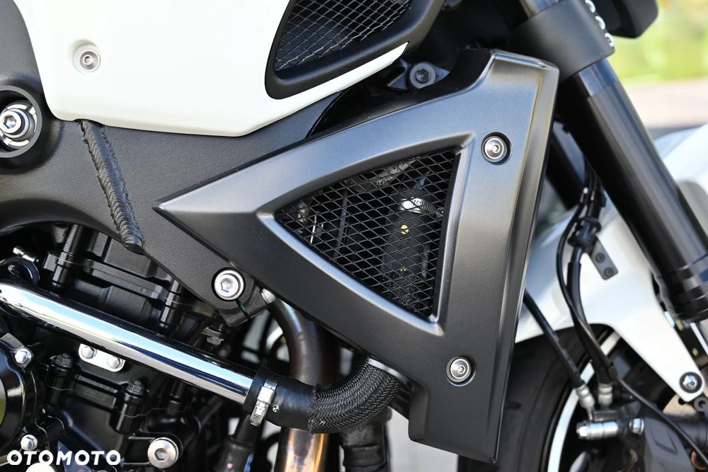 Suzuki GSX-R - 16