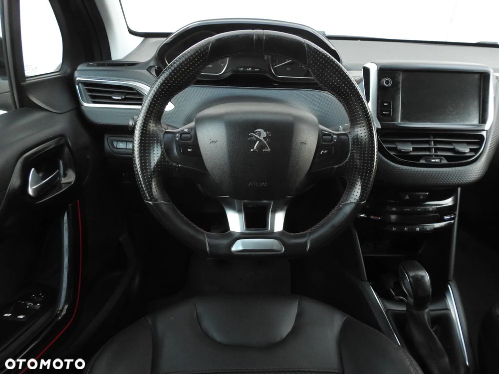 Peugeot 208 1.2 PureTech Allure S&S - 8