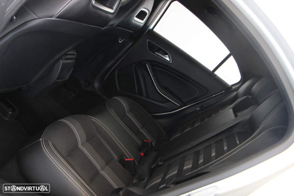 Mercedes-Benz A 180 d Urban - 6