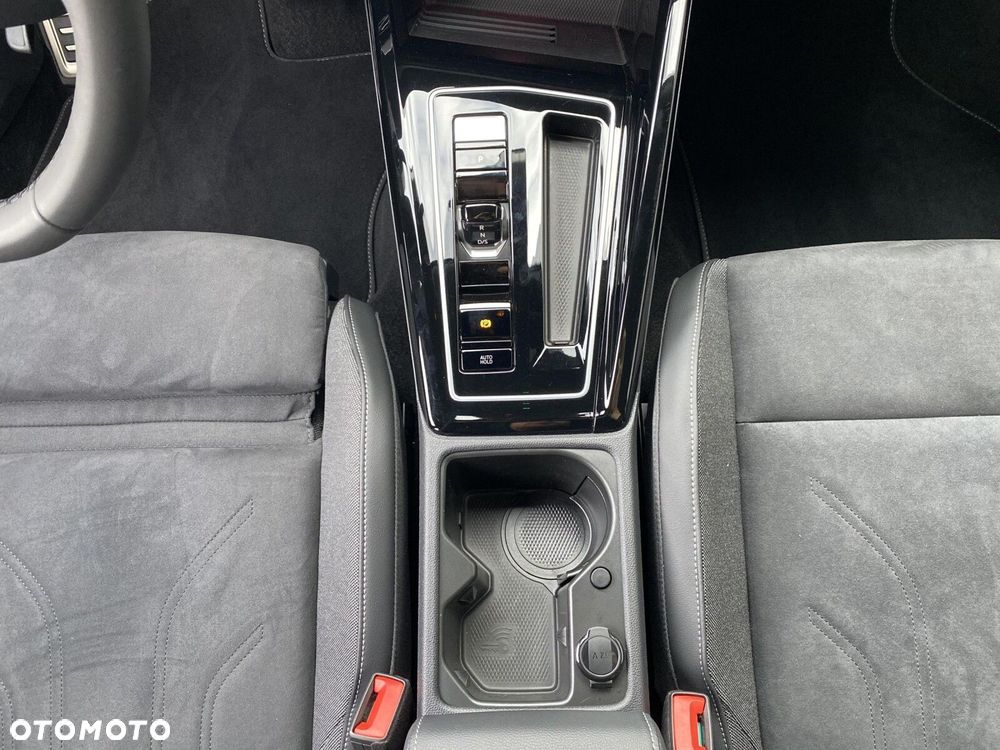Volkswagen Golf - 26