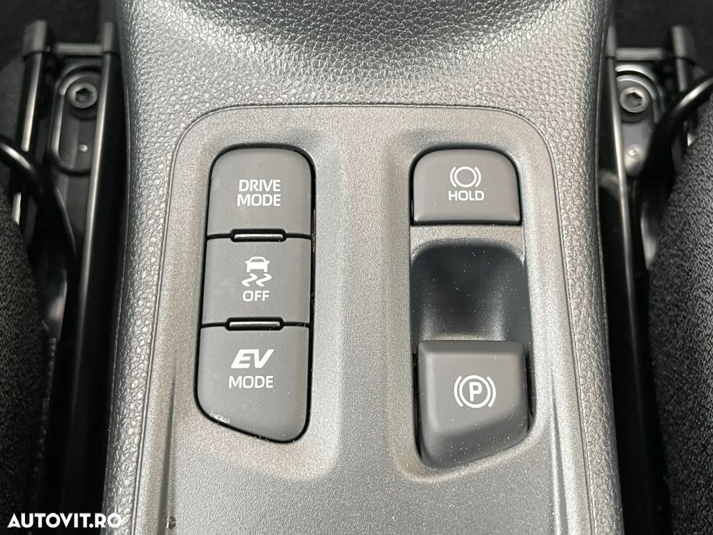 Toyota Aygo X 1.5l HEV 116CP Active - 17