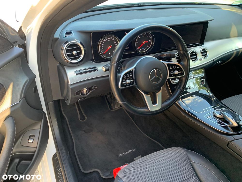 Mercedes-Benz Klasa E 300 de 9G-TRONIC - 10