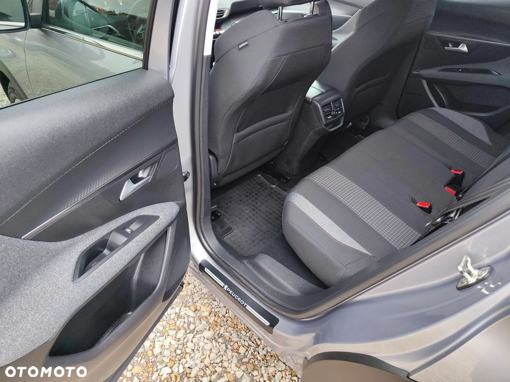 Peugeot 3008 BlueHDi 130 Stop & Start Allure - 23